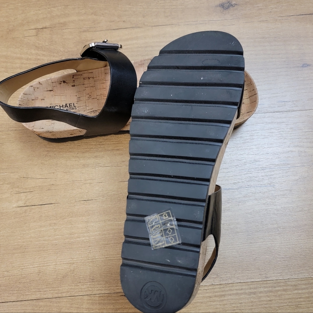 Michael Kors Judie Flatform Treaded Sandals Black - Picture 12 of 12